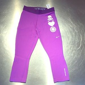NWT Nike for Soulcycle cropped leggings  size xs